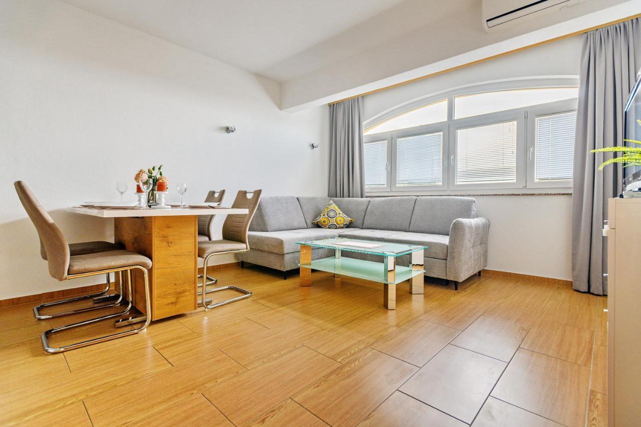 Comfort Apartments In Peaceful Area Zadar - With Garden Esterno foto