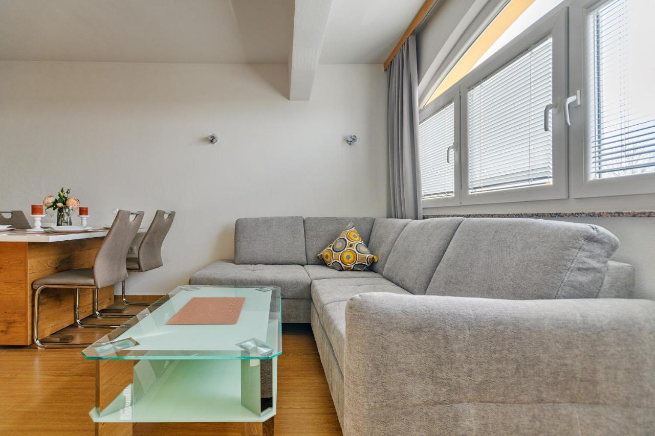 Comfort Apartments In Peaceful Area Zadar - With Garden Esterno foto