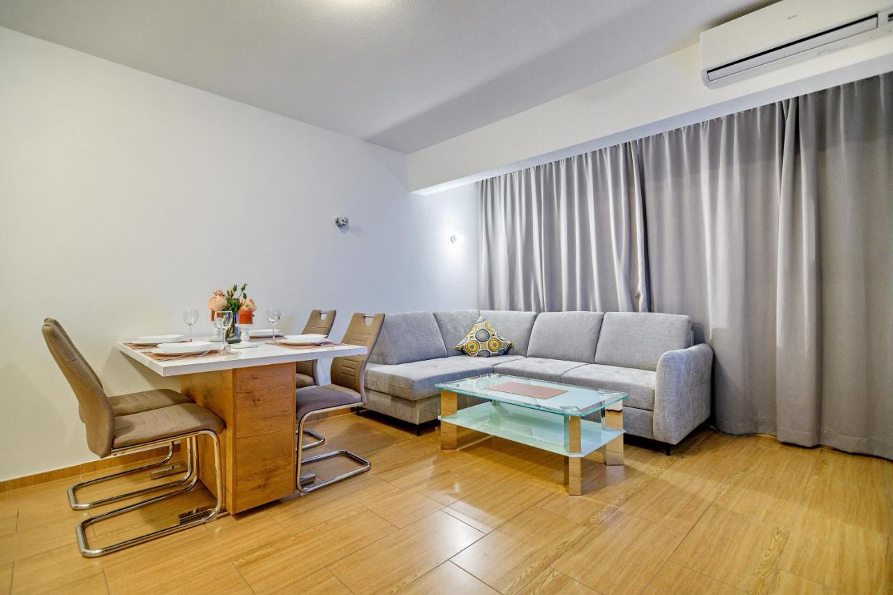 Comfort Apartments In Peaceful Area Zadar - With Garden Esterno foto