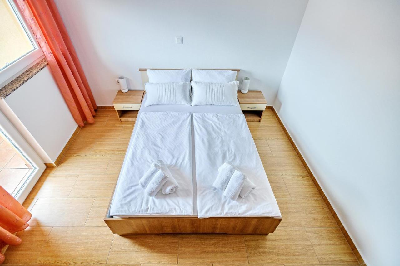 Comfort Apartments In Peaceful Area Zadar - With Garden Esterno foto