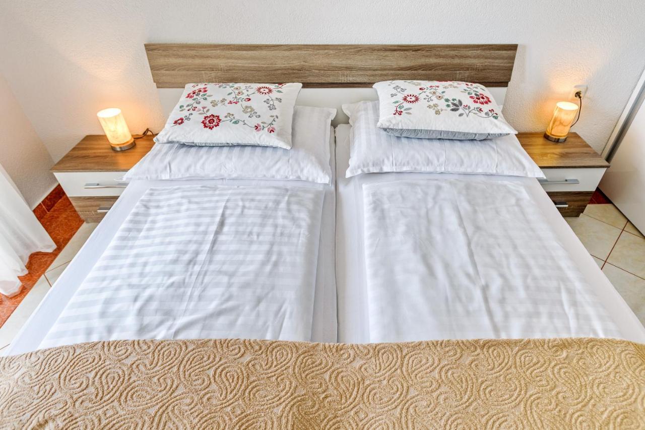 Comfort Apartments In Peaceful Area Zadar - With Garden Esterno foto