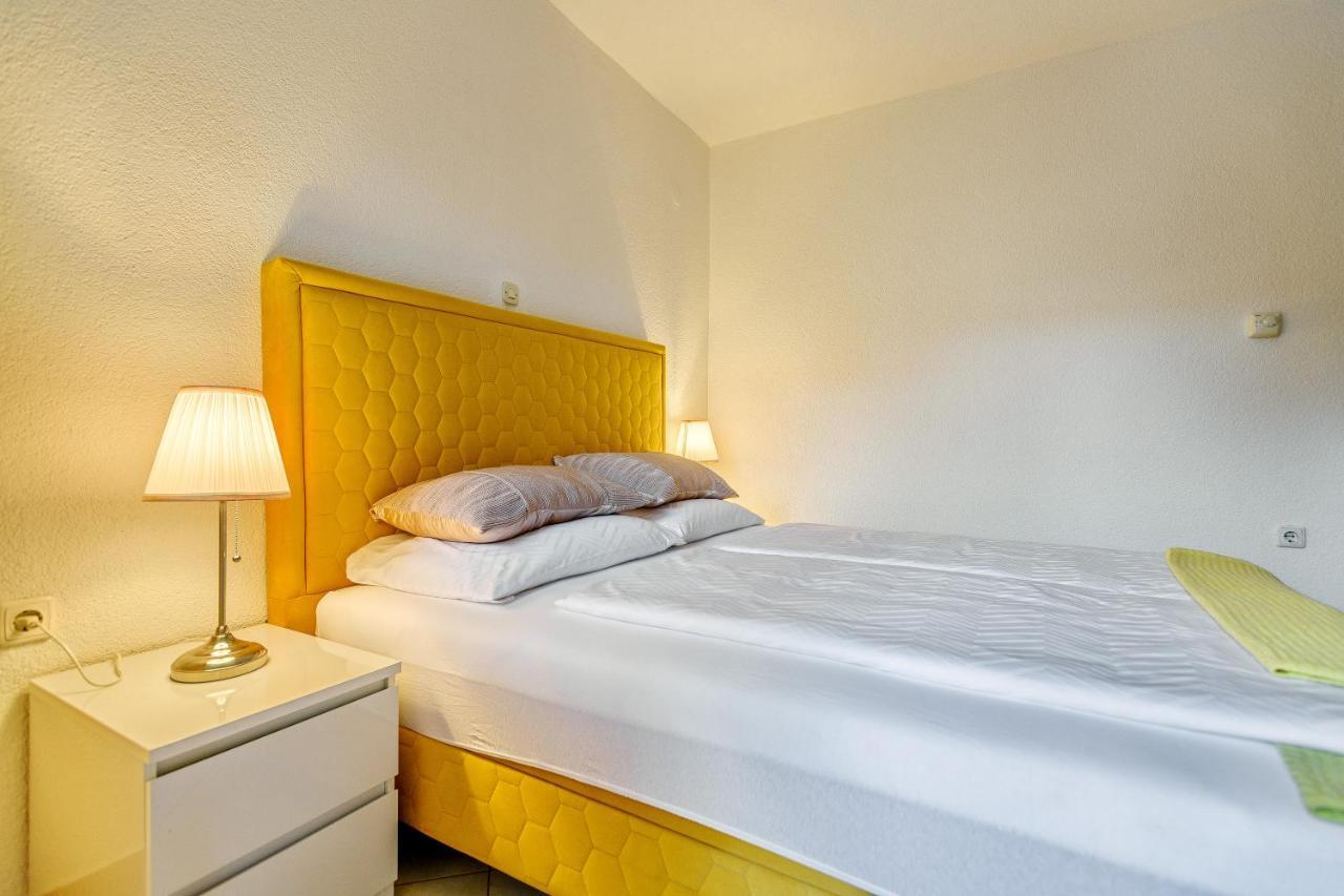 Comfort Apartments In Peaceful Area Zadar - With Garden Esterno foto