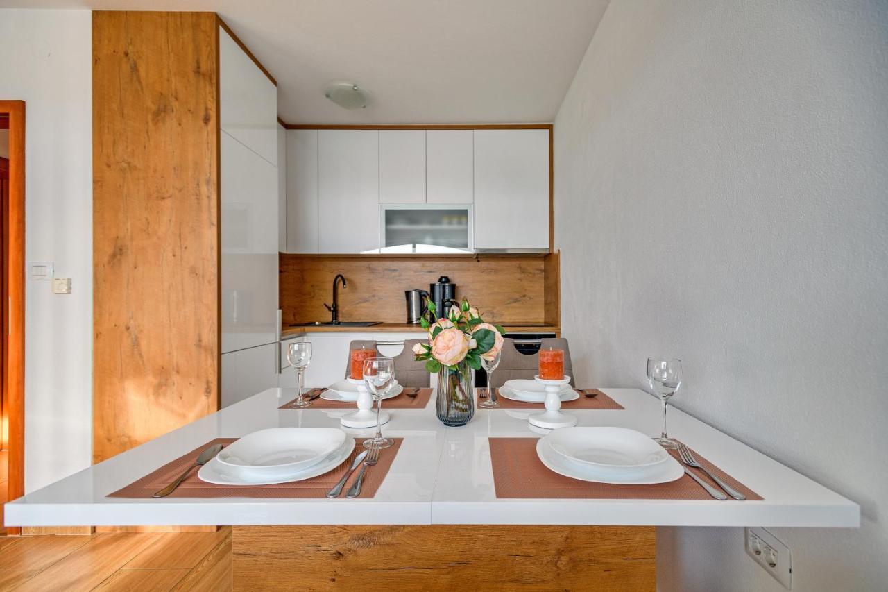 Comfort Apartments In Peaceful Area Zadar - With Garden Esterno foto