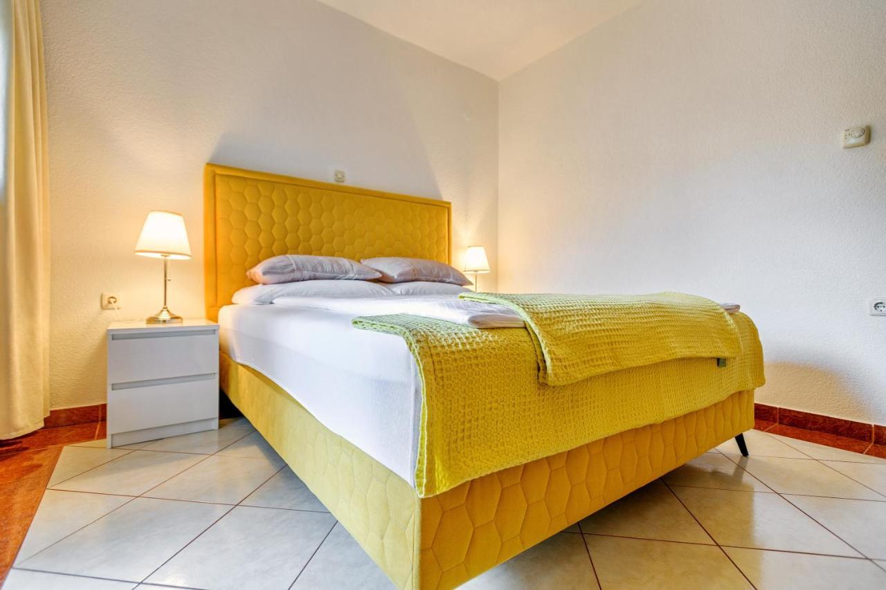 Comfort Apartments In Peaceful Area Zadar - With Garden Esterno foto