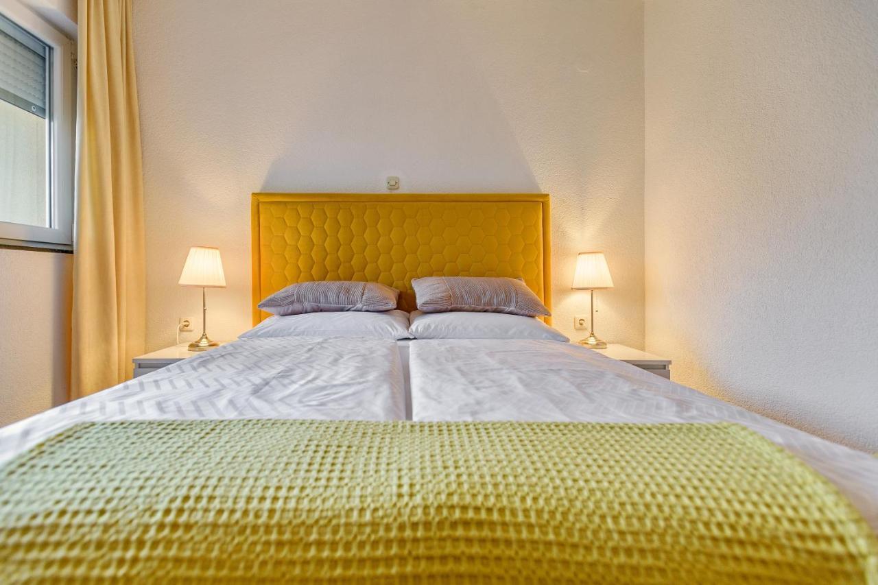 Comfort Apartments In Peaceful Area Zadar - With Garden Esterno foto