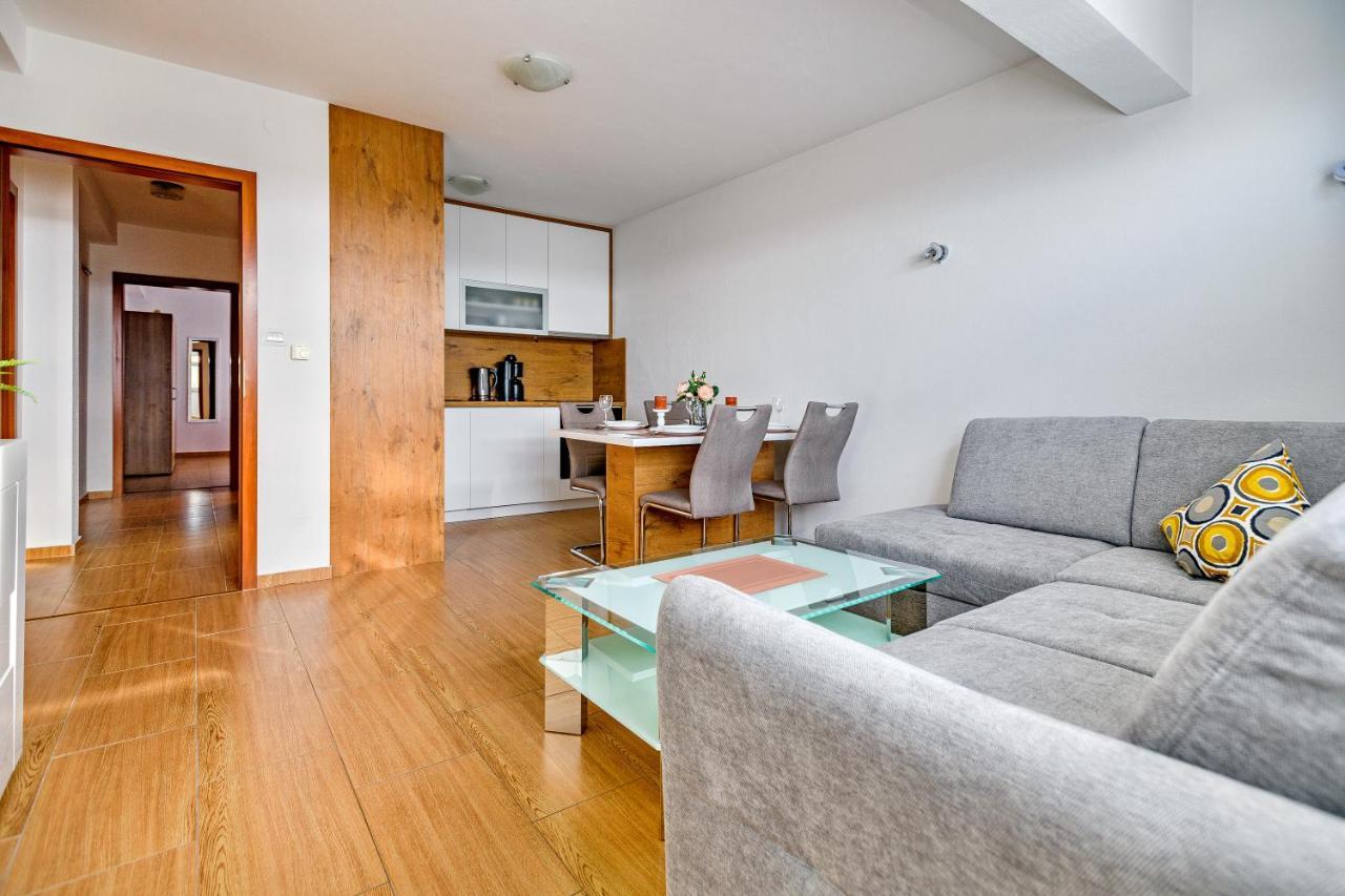 Comfort Apartments In Peaceful Area Zadar - With Garden Esterno foto