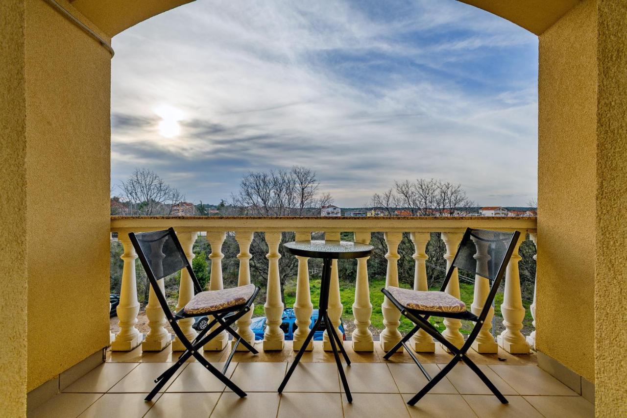 Comfort Apartments In Peaceful Area Zadar - With Garden Esterno foto