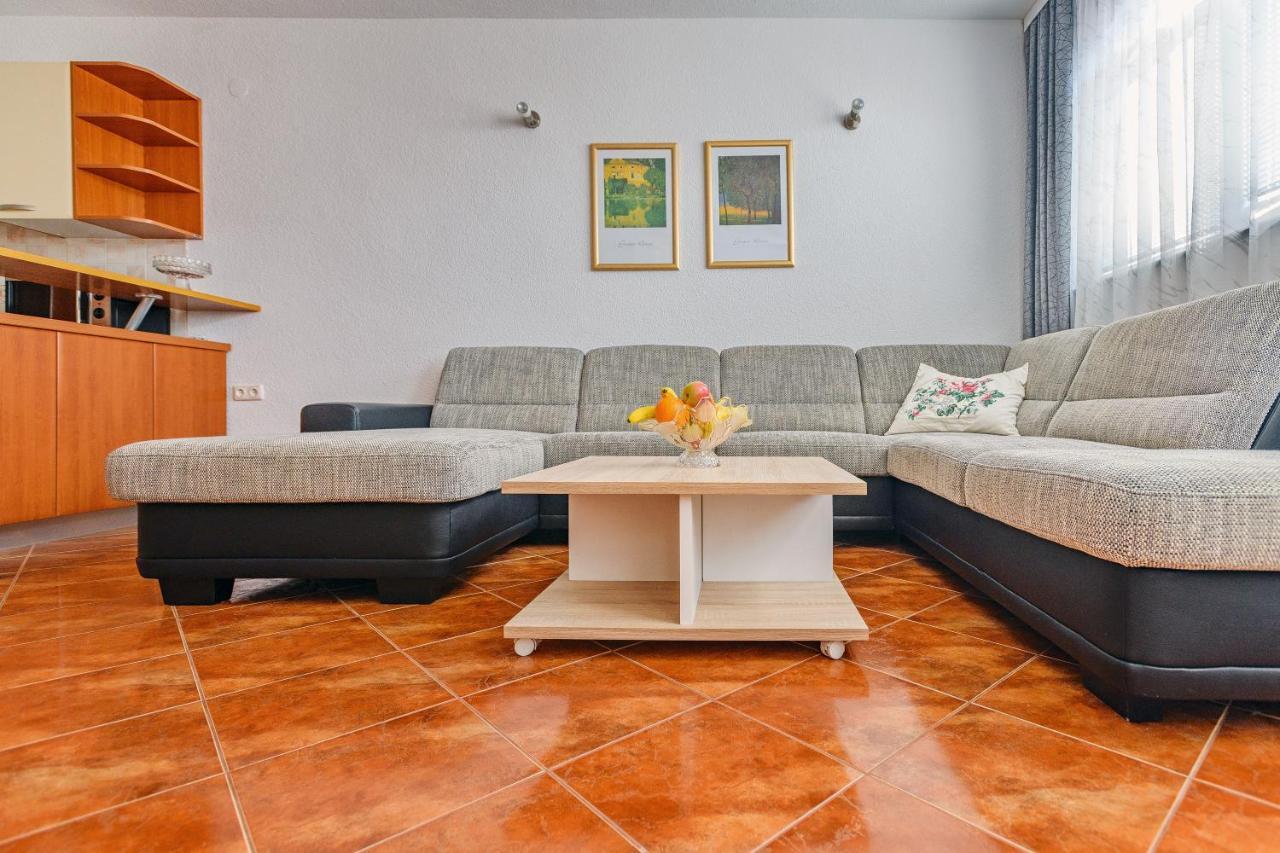 Comfort Apartments In Peaceful Area Zadar - With Garden Esterno foto