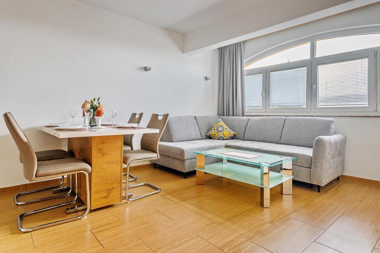 Comfort Apartments In Peaceful Area Zadar - With Garden Esterno foto